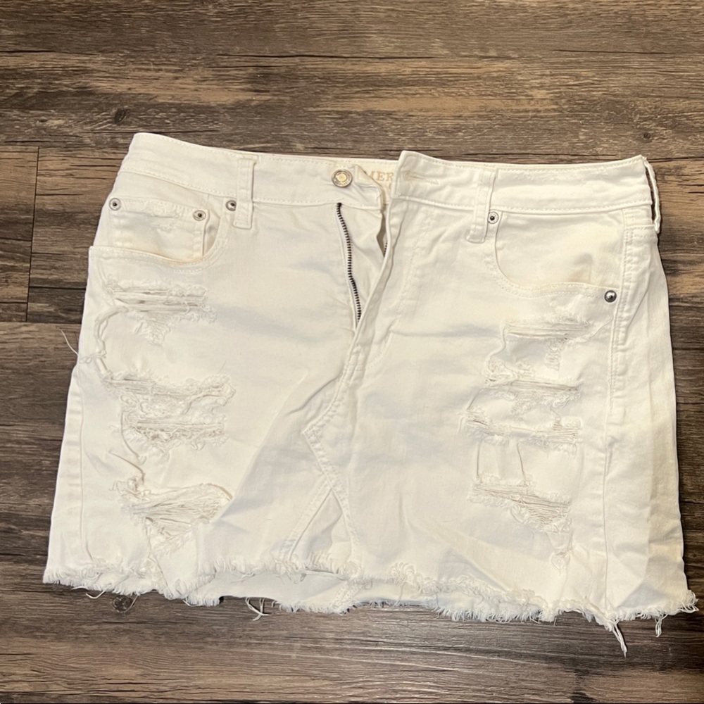 American Eagle Outfitters White Denim Skirt with Zip Front